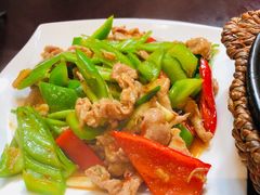 尖椒炒土猪肉-鱼篮仔·潮汕美食(圆明新园店)