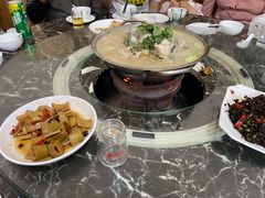 -焦滩大树下鱼头馆(焦滩店)