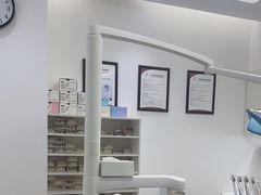 -雅悦齿科(顾村公园店)