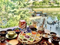 -包整·丝娃娃(甲秀楼景观店)