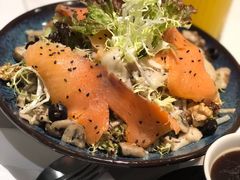 烟熏三文鱼杂菌沙拉-BE BRIGHT KITCHEN(正佳广场店)