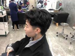 -水灵珑美容造型中心