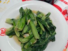-肥肥虾庄·金牌油焖大虾(汉口城市广场店)
