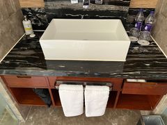 -三亚湾海居铂尔曼度假酒店