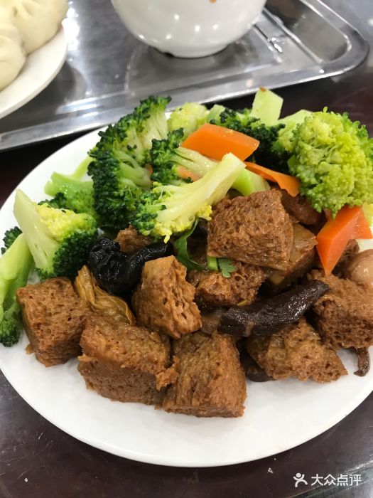 汇兴居老北京小吃烤麸素什锦图片 - 第1张