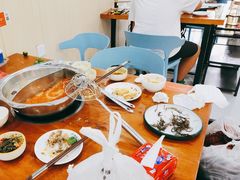 -老何家后安粉·糟粕醋海鲜火锅(三亚湾椰梦长廊店)