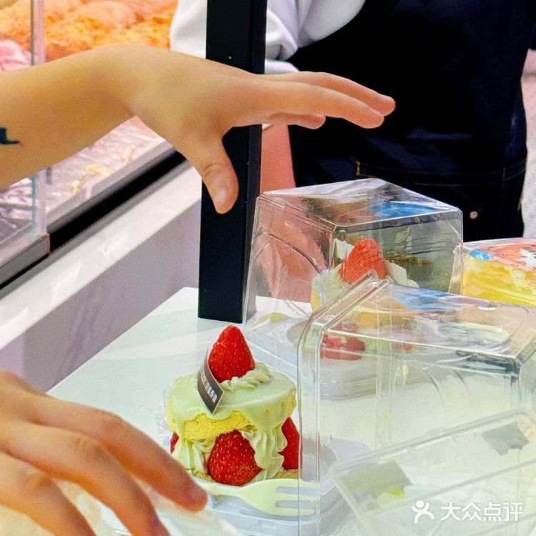 这一次，在长沙这家面包店坠入草莓的梦境🍓