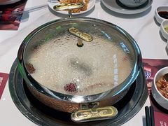 -洪氏嗨捞·广东猪肚鸡·椰子鸡火锅(西咸万象城店)