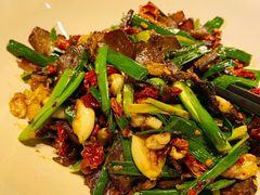 大蒜炒腊肉-天怡·鱼工厂(梅溪湖店)