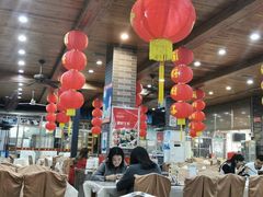 大堂-鹏城人家海鲜酒家·23年老字号(较场尾店)