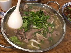 -杨三孃跷脚牛肉(西外棕榈岛店)
