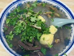 -叶新小吃店(来凤小区总店)
