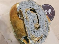 -研麦家面包(亚泰华府店)