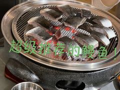-围炉肉舍•炭烤活鳗•丹东海鲜烤肉(步行街店)