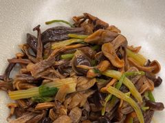 -新丁香海鲜酒店(银海商贸城店)