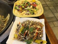 -人民公社铁锅炖·东北菜(卫国道店)