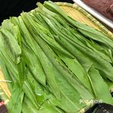 方便。锅底是牛油的，照顾朋友点的微辣，吃火锅不吃辣