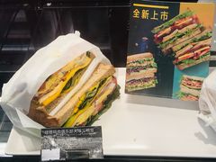 培根鸡肉三文治-星巴克臻选(广州沙面店)