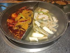 -重庆故事姊妹老火锅(财经学院店)