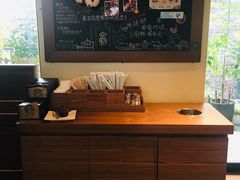 靠窗位-星巴克臻选(成都宽窄巷子店)