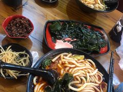 辣子鸡丁米线-丽虹云南过桥米线(兴工街店)