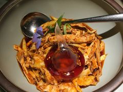 敲糖棒棒鸡-辛香汇·现炒川菜(淮海路百盛店)