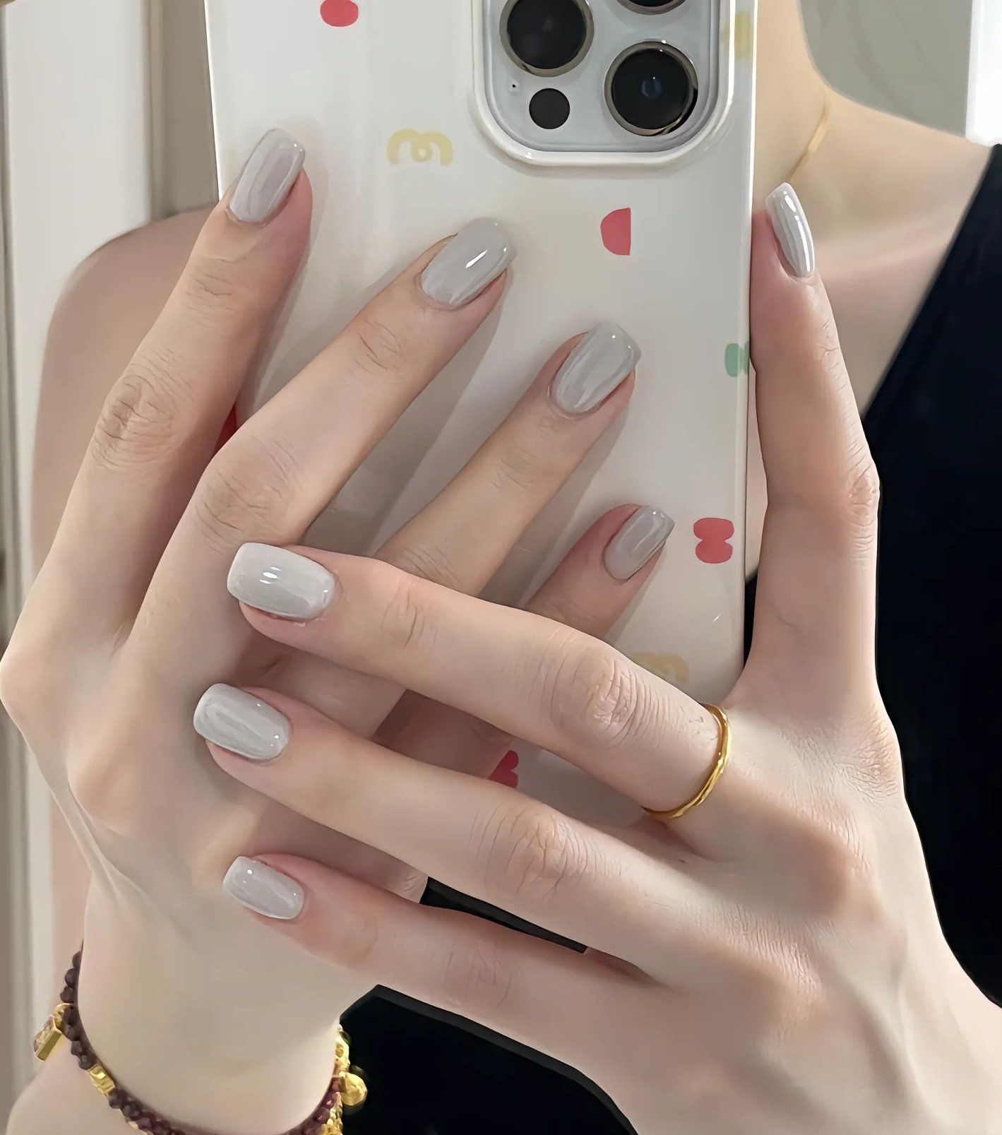 超喜欢显白的纯色美甲