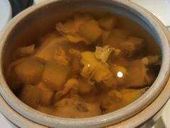 瓦撑浓汤鸡煲翅-粤界(望京金辉店)