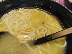 -香巴拉云南餐厅(华莱坞店)