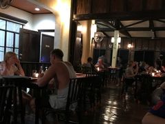 -Trattoria Altrove