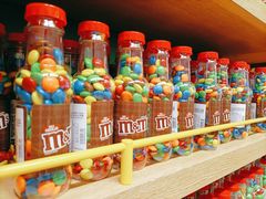 -m豆巧克力世界(上海世茂广场店)