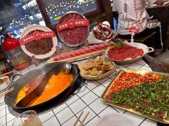 -热火朝天鲜切牛肉火锅(南强街巷店)