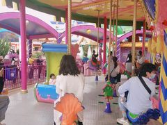 -七彩云南欢乐世界