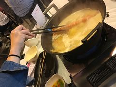 -鲜入围煮花胶鸡海鲜火锅