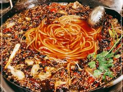 -鸿顺老铁锅美蛙鱼府(解放碑店)