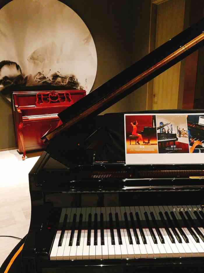 深圳音乐厅的施坦威钢琴专卖店经常开展一些公益性讲座很幸运加入深圳