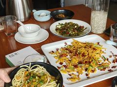 热干面-莲餐厅·湖北菜·藕汤是头牌(愚园路店)
