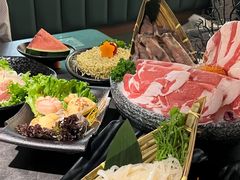 -湊湊火锅·茶憩(杭州湖滨银泰in77店)