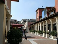 -佛罗伦萨小镇广佛名品奥特莱斯(疏港路店)