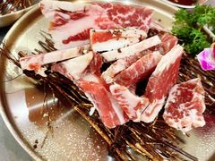 -围炉肉舍•炭烤活鳗•丹东海鲜烤肉(步行街店)