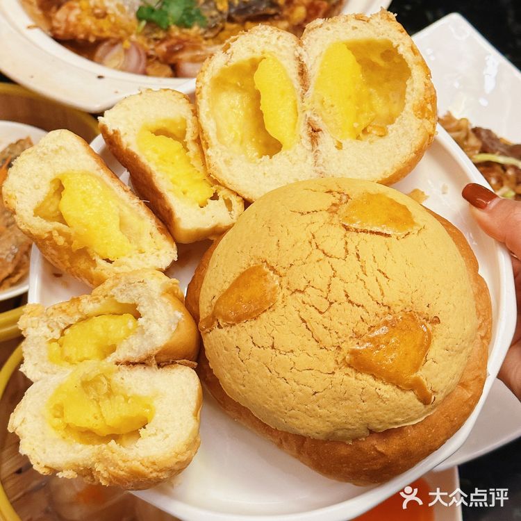 在苏州找到了从早吃到晚的广府茗点🍵比脸大的菠萝包