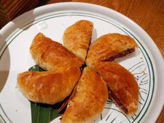 玫瑰鲜花饼-云海肴·汽锅鸡·云南菜(美罗城店)