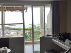 -皇马海口湾海景酒店(万绿园秀英港店)