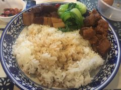 糖醋小排红烧肉双拼-蜗牛小馆醉乡民谣云南菜(惠新西里店)
