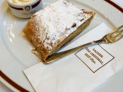 -Cafe Sacher(WIEN)