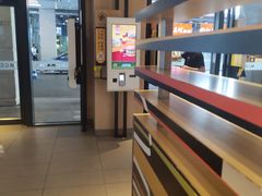 -麦当劳(海岸城店)