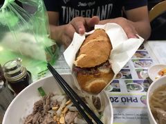 -Bánh Mì Huynh Hoa