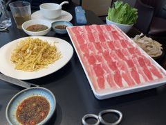 -鲜入唯煮·港式海鲜牛肉火锅(金宝街店)