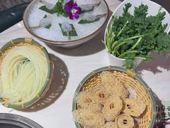 -喃喃椰·糟粕醋·椰子鸡火锅(七堡花园店)