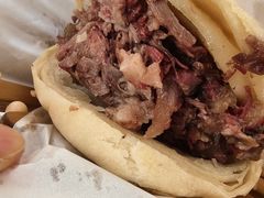-闫家驴肉老店(华电一校店)